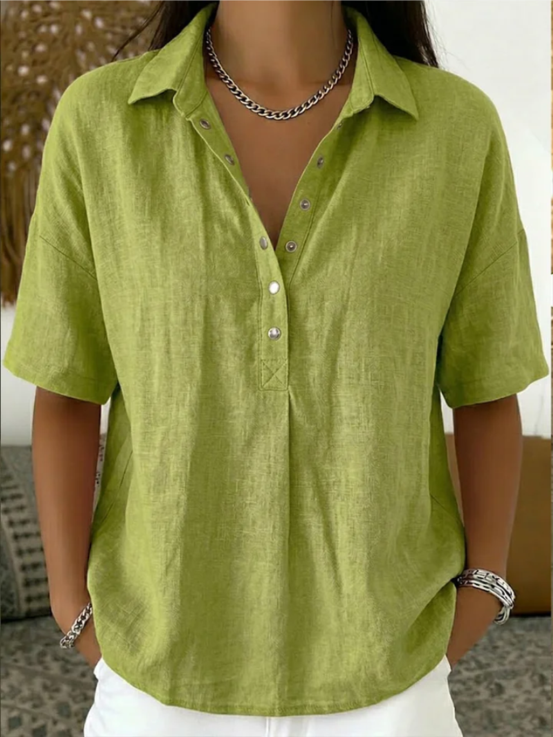 Van Delft Mode® | Blusa con cuello y detalle de botones.