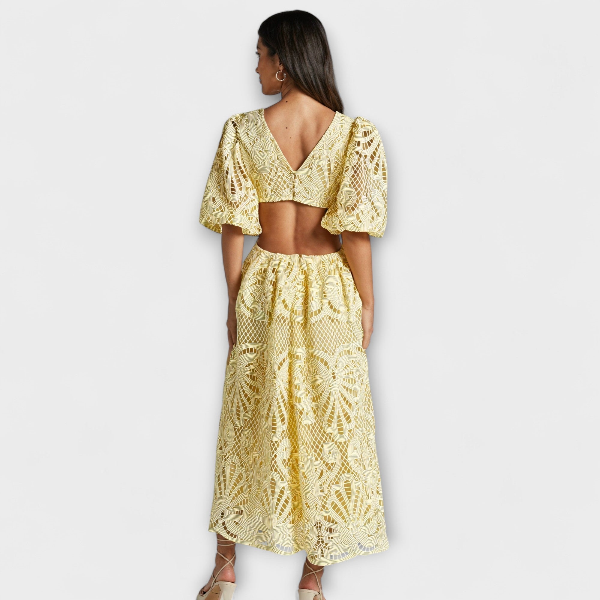 Vestidos elegantes con detalles delicados