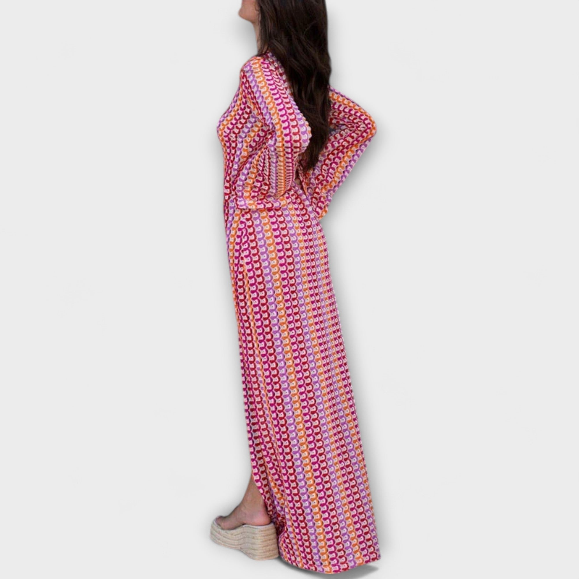 Elina – Vestido maxi con escote en V y un toque de vacaciones
