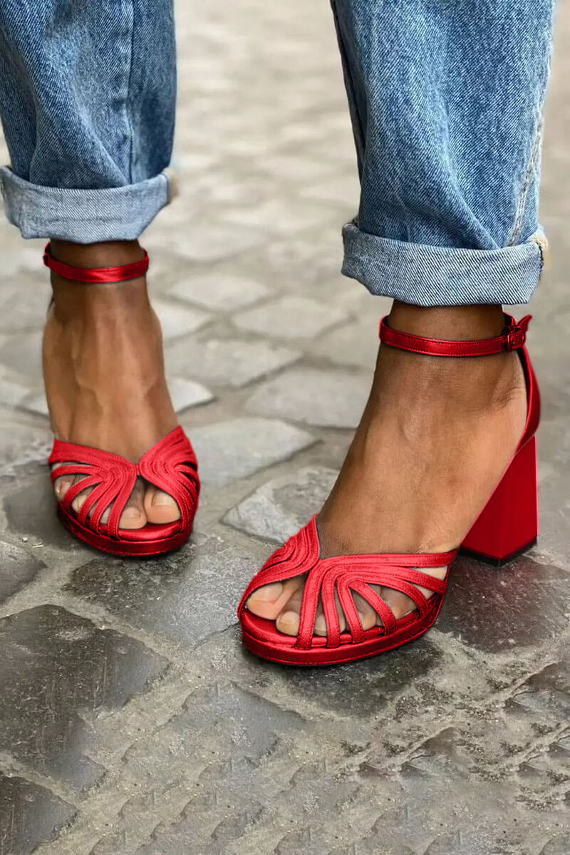 SANDALIAS CON TACÓN BICOLOR