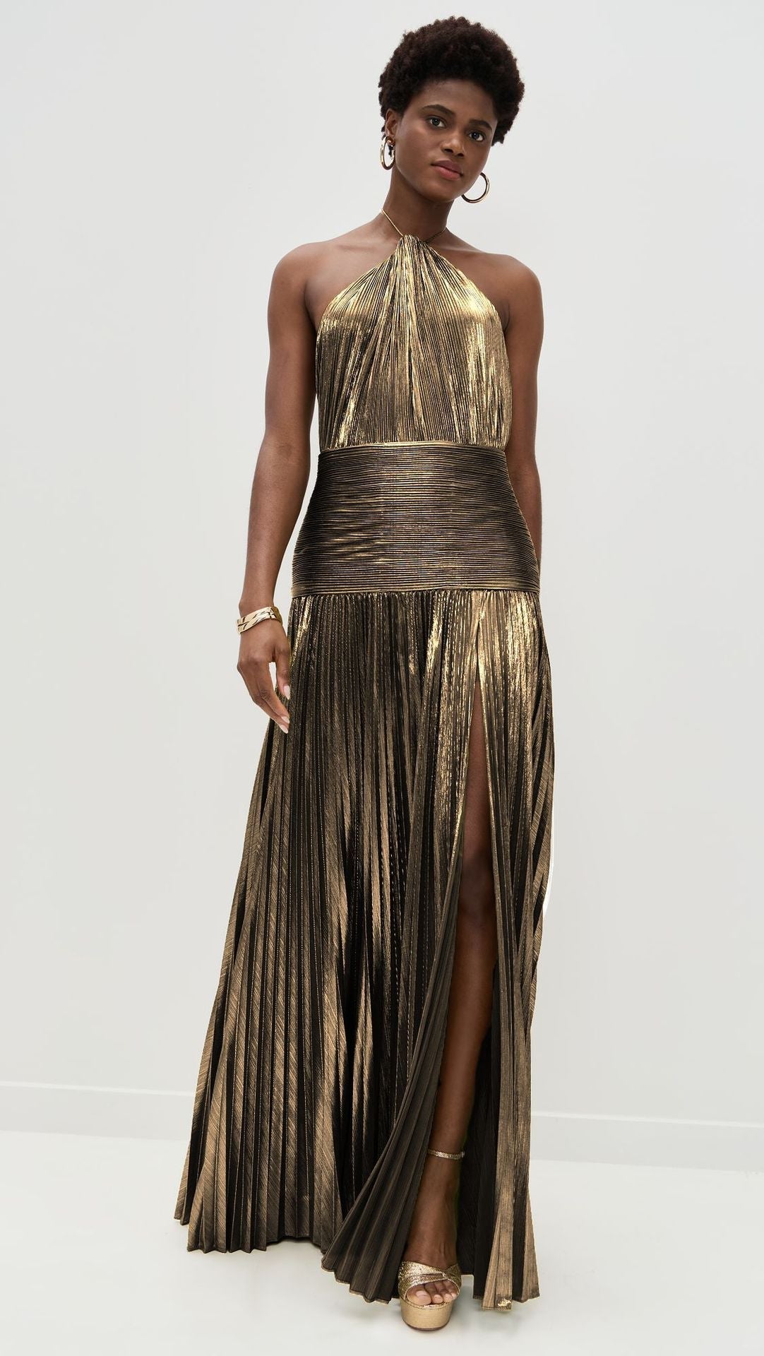 Vestido Halter Plisado Metálico de Moda